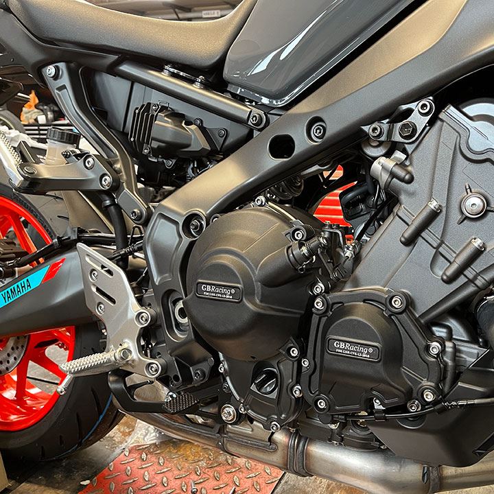 GBRacing FIM公認 エンジンカバー(2次カバー ) YAMAHA XSR900/GP (22 
