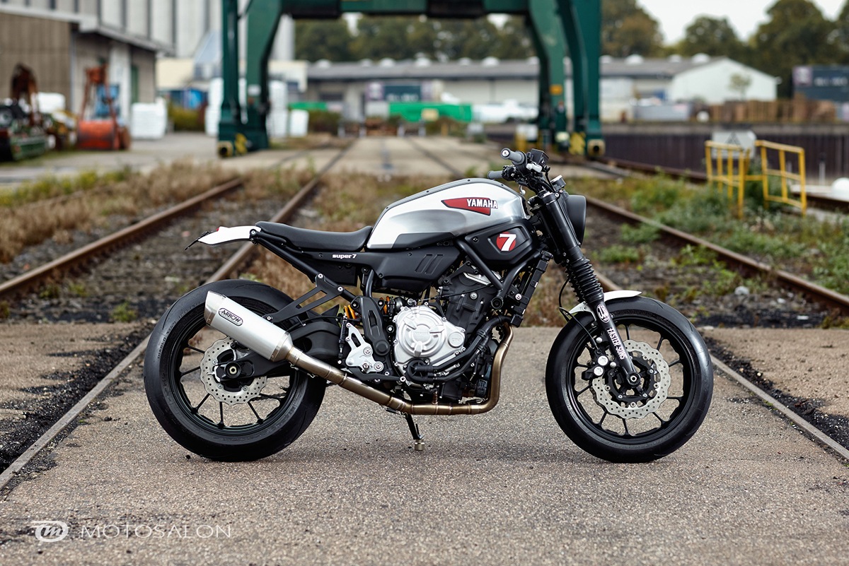 photo XSR700