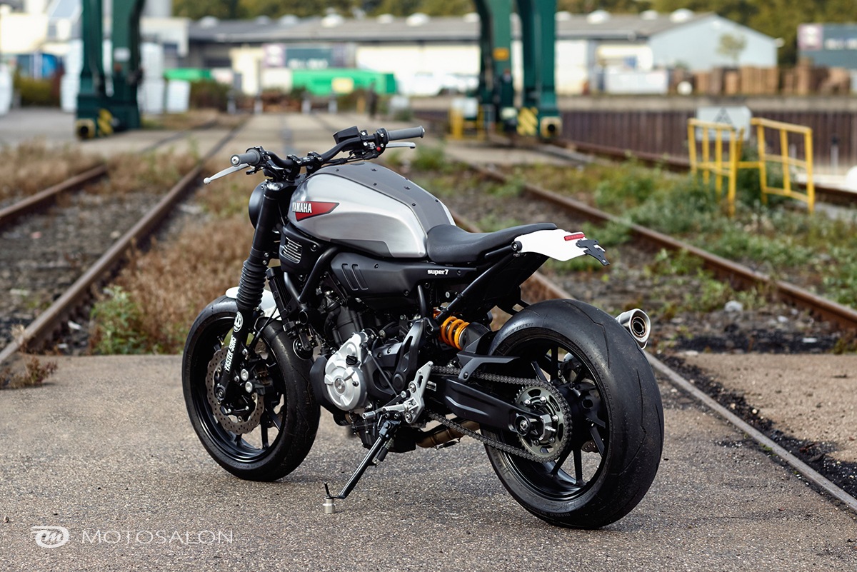 photo XSR700