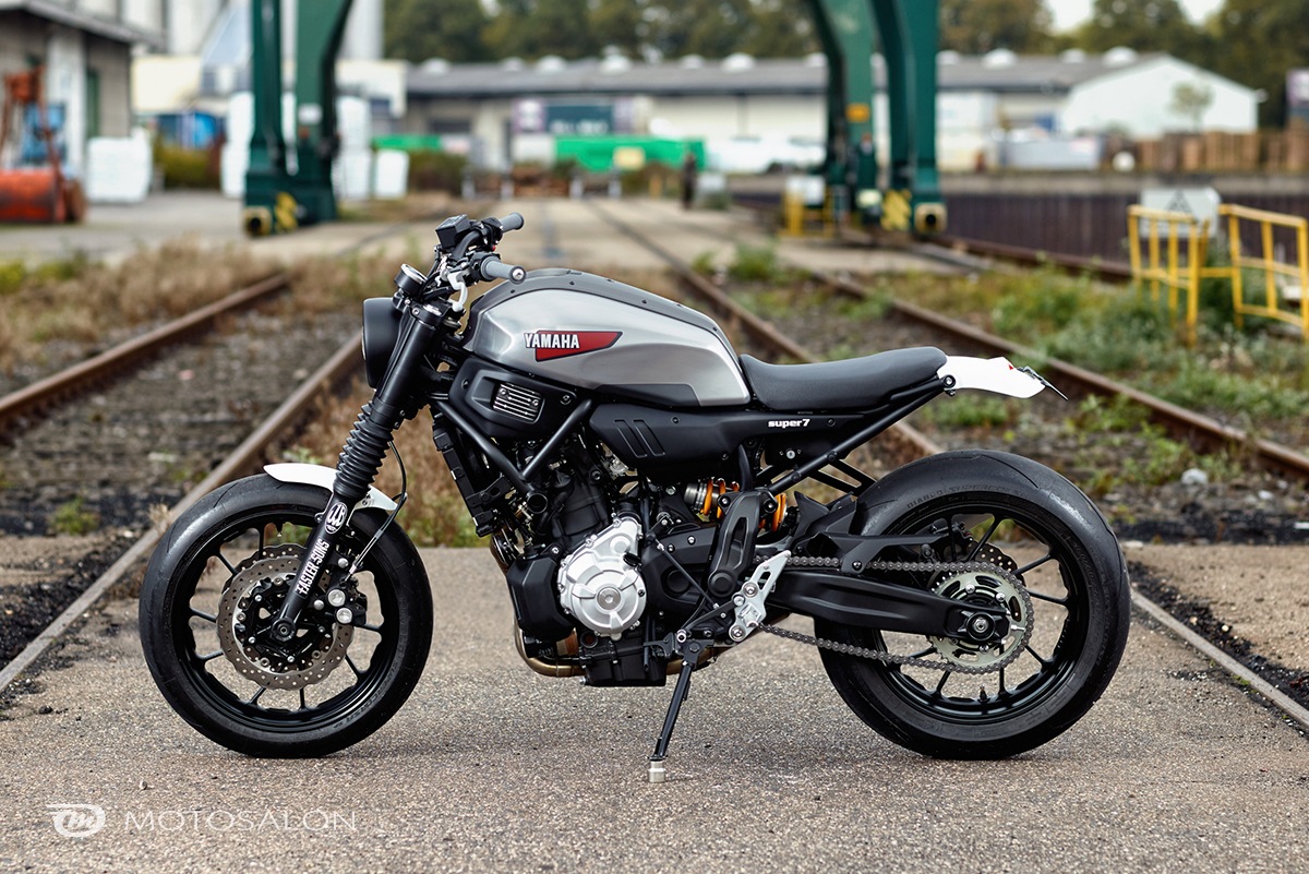 photo XSR700