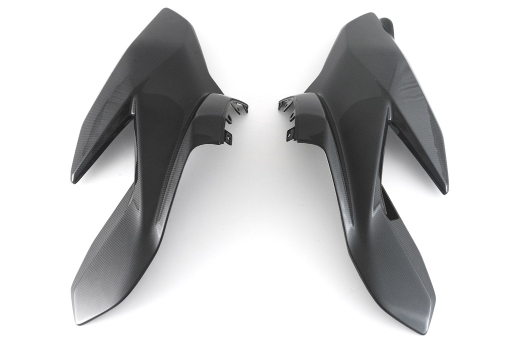 FULLSIX（フルシックス） ドライカーボン製 アッパーサイドカウル