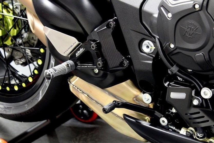 Valter Moto (�Х륿����ȡ˥Хå����ƥåס��졼����MV AGUSTA��DRAGSTER ��18-��