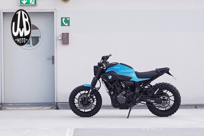 JvB Moto フロントフェンダーキット YAMAHA XSR700/MT07（14-20