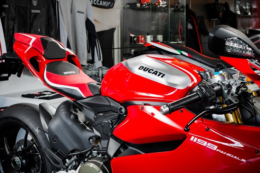 LUIMOTO (ルイモト) R Edition /リアシートカバー DUCATI PANIGALE