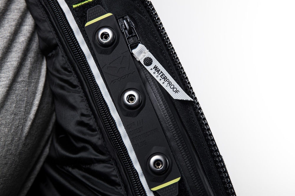 �ڥ�����30��OFF�� IXON�ʥ��������SOHO A ���㥱�å�  (Black/Khaki)