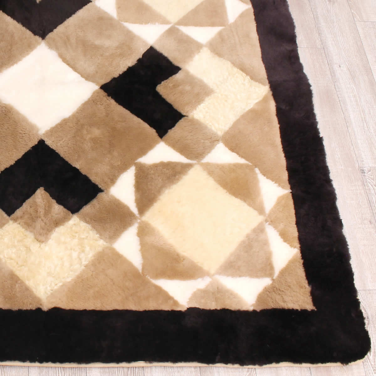 ムートンカーペット 約3帖(約 180×235 cm)