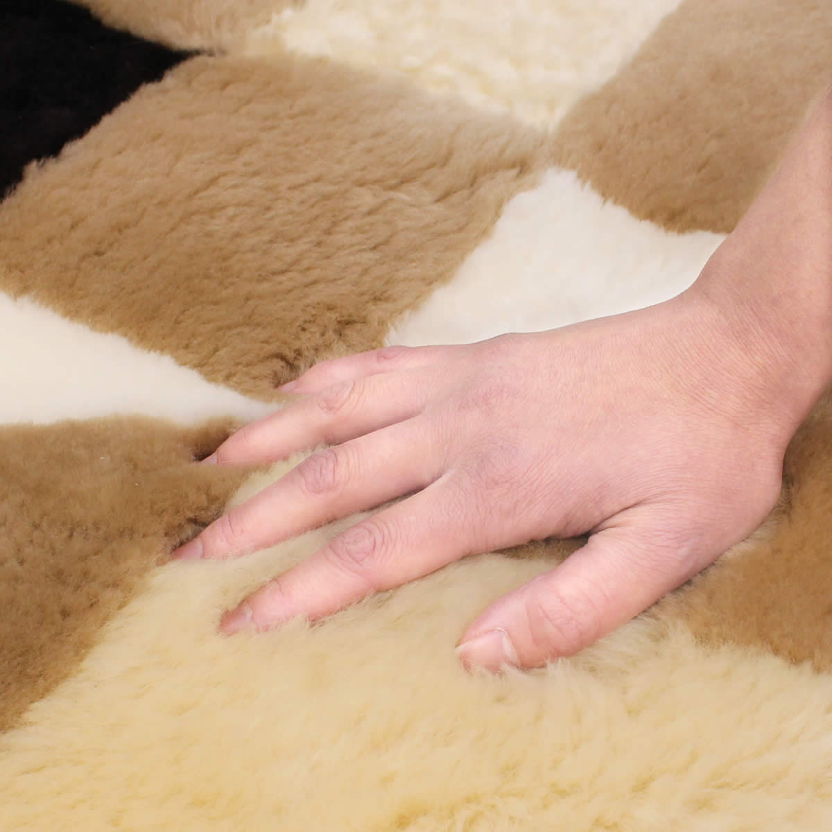 ムートンカーペット 約3帖(約 180×235 cm)