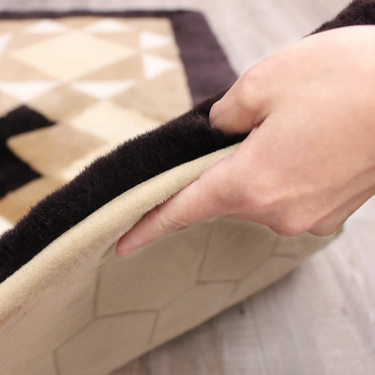 ムートンカーペット 約3帖(約 180×235 cm)