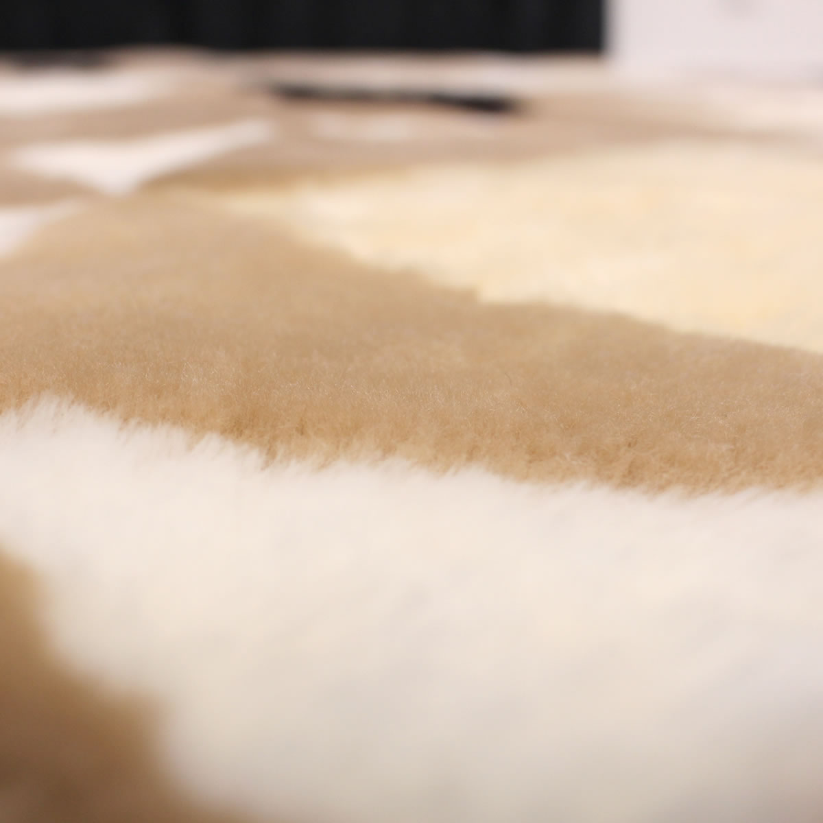 ムートンカーペット 約3帖(約 180×235 cm)