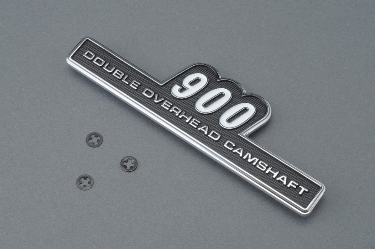 サイドカバーエンブレム　“900”　（スピードナット付）