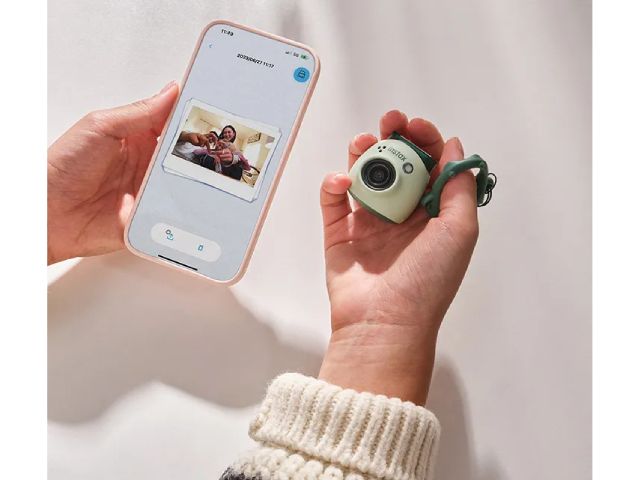 富士フイルム FUJIFILM INSTAXチェキカメラ INSTAX Pal ピスタチオグリーン INSPAL(GREEN)