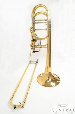 【夏休み特別価格】 バストロンボーン Bach 50B3O イエローブラスベル ラッカー仕上げ オープンラップ