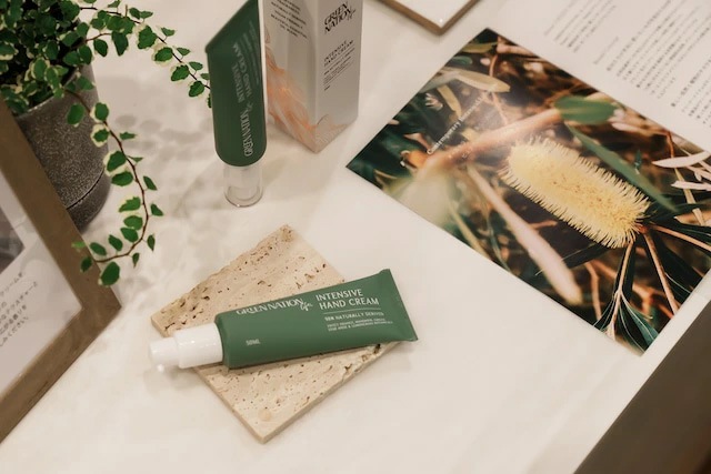 ハンドクリーム Green Nation Life ハンドクリーム 50ml スイートオレンジ＆レモングラス ラベンダー＆タイム ベルガモット＆イランイラン の香り 無添加 正規品 デザートライム バンクシアセラタ花エキス ナチュラル 天然 グリーンネイションライフ