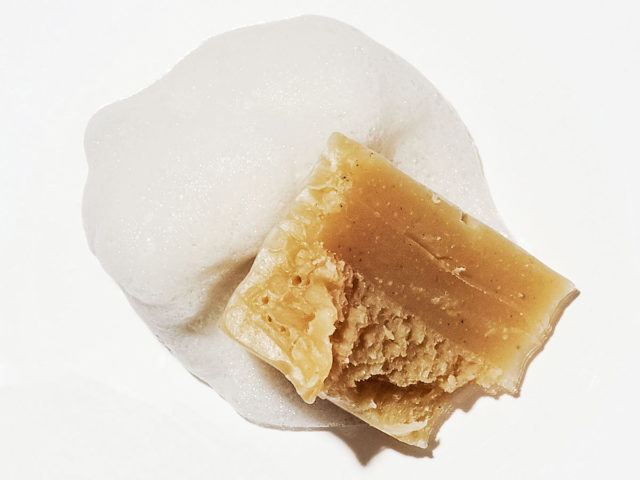 洗顔石けん ニニ バネサヴォン 100g ザクロ 無添加 無農薬 正規品 天然 ナチュラル ノンケミカル 自然 美人肌 Organic 洗顔料  石鹸 nini