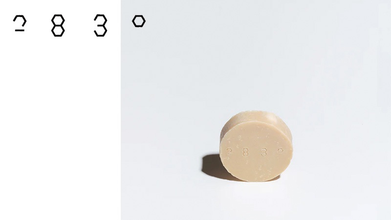 洗顔石鹸 FROMO 2830 ハニーフェイシャルソープ 70g 正規品 ハチミツ配合 自社養蜂 7種のアロマ 固形石けん スキンケア ビタミンB6 B7 泡パック洗顔 保湿 もっちり しっとり きめ細かな泡 フローモ ニーハチサンゼロ
