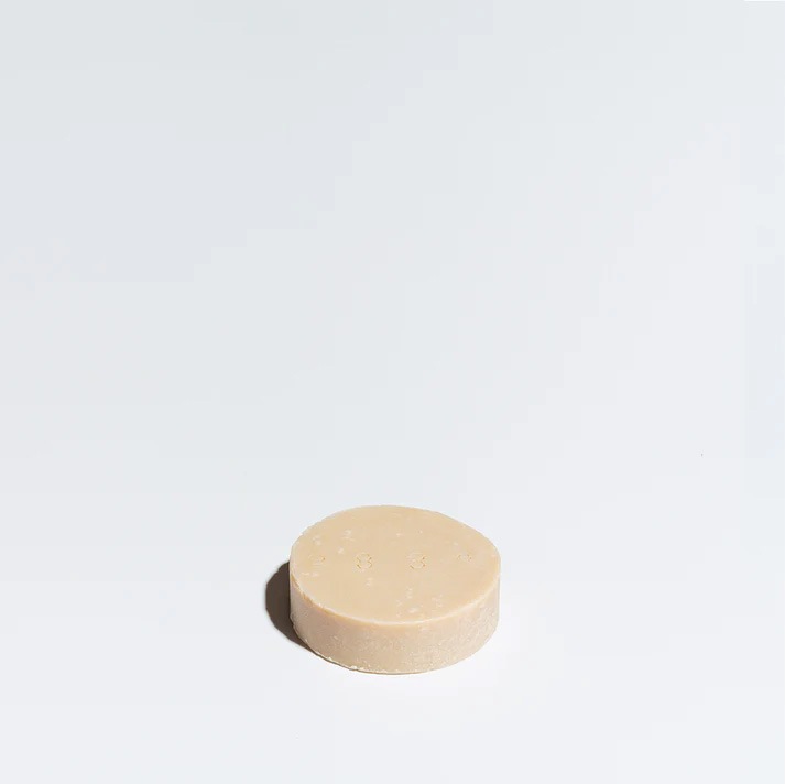洗顔石鹸 FROMO 2830 ハニーフェイシャルソープ 70g 正規品 ハチミツ配合 自社養蜂 7種のアロマ 固形石けん スキンケア ビタミンB6 B7 泡パック洗顔 保湿 もっちり しっとり きめ細かな泡 フローモ ニーハチサンゼロ