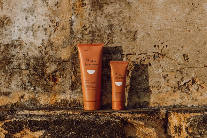 日焼け止め The Kind Sunscreen ザ カインド サンスクリーン 50mL SPF30 正規品 無香料 オーストラリア製 UVケア 紫外線対策 ナチュラルコスメ ノンコメドジェニック 100％天然由来成分 ブロードスペクトル 敏感肌 ノンナノ処方 UVA・UVBカバー