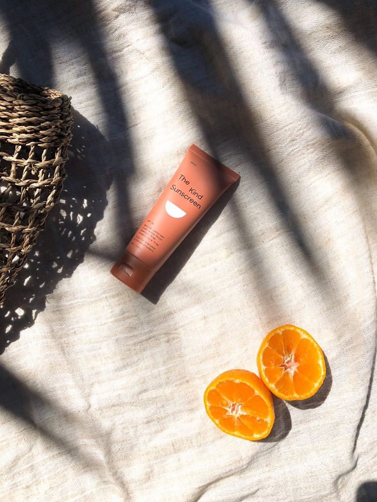日焼け止め The Kind Sunscreen ザ カインド サンスクリーン 50mL SPF30 正規品 無香料 オーストラリア製 UVケア 紫外線対策 ナチュラルコスメ ノンコメドジェニック 100％天然由来成分 ブロードスペクトル 敏感肌 ノンナノ処方 UVA・UVBカバー