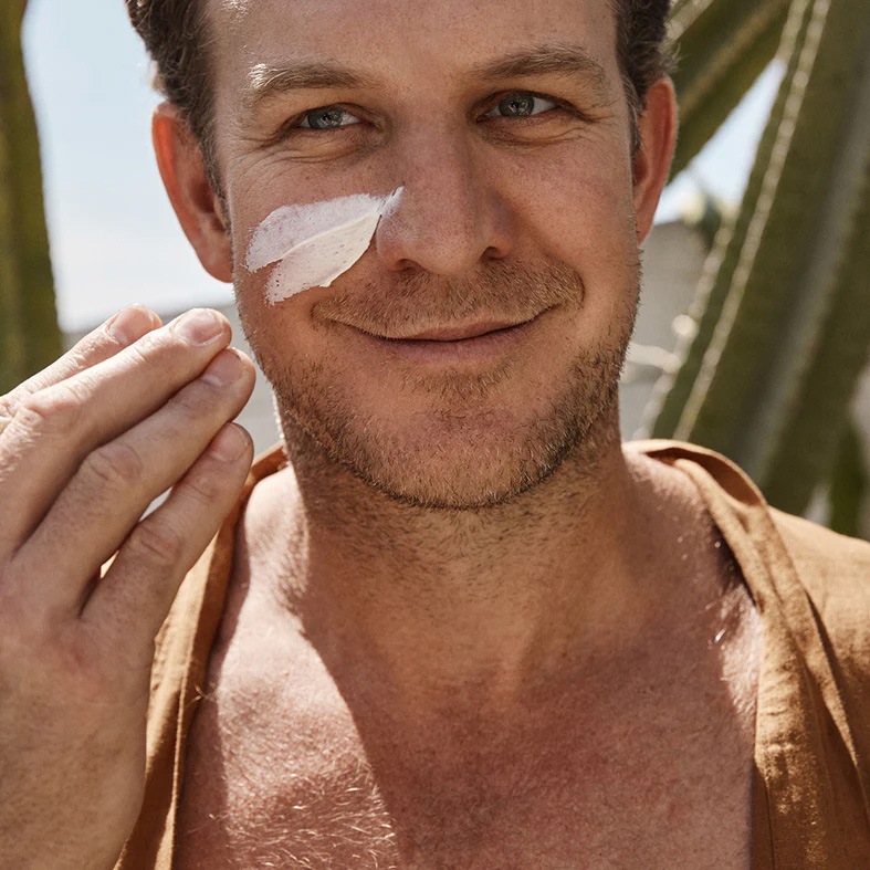 日焼け止め The Kind Sunscreen ザ カインド サンスクリーン 50mL SPF30 正規品 無香料 オーストラリア製 UVケア 紫外線対策 ナチュラルコスメ ノンコメドジェニック 100％天然由来成分 ブロードスペクトル 敏感肌 ノンナノ処方 UVA・UVBカバー