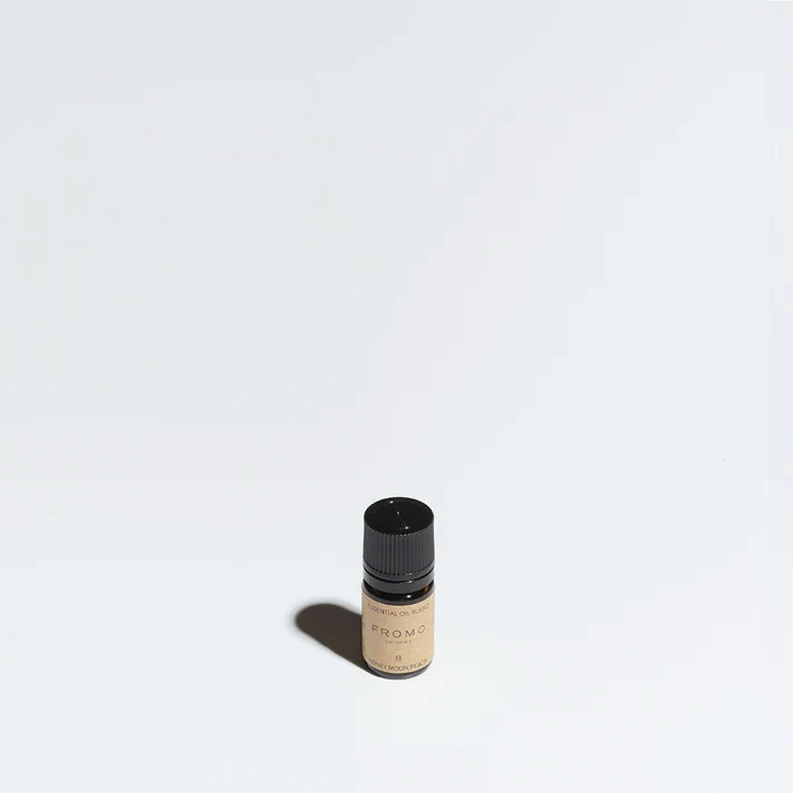 エッセンシャルオイル フローモアロマ エッセンシャル オイル 5ml 正規品 無添加 天然 ピュアオイル 植物 花 葉 果実 木 精油 アロマ ストレス 緊張 リラックス デュフューザー アロマポット FROMO AROMA