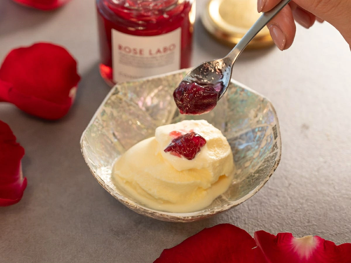 薔薇ジャム ROSE LABO 24ROSE&reg コンフィチュール ローズ 120g 正規品 ローズジャム ジャム 食用バラ バラジャム スプレッド パン ヨーグルト 紅茶 ギフト ローズラボ 贈り物 ギフト