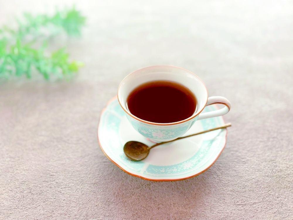 しょうが紅茶 マルシマ 直火釜炊き 生姜紅茶 10g×4本 正規品 ジンジャーティー 粉末飲料 国産有機生姜 はちみつ 葛粉 蓮根粉末 ホットでもアイスでも 純正食品 マルシマ