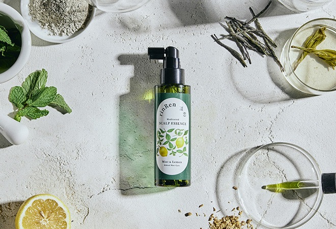 育毛剤 凜恋（リンレン） 薬用スカルプケア スカルプエッセンス ミント＆レモン 120mL 購入金額別特典あり 正規品 ヘアケア 天然 自然 ナチュラル 植物由来 成分 ノンシリコン クレンジング＆保湿 頭皮マッサージ 頭皮ケア 美容保湿成分 フラーレン配合 rinRen