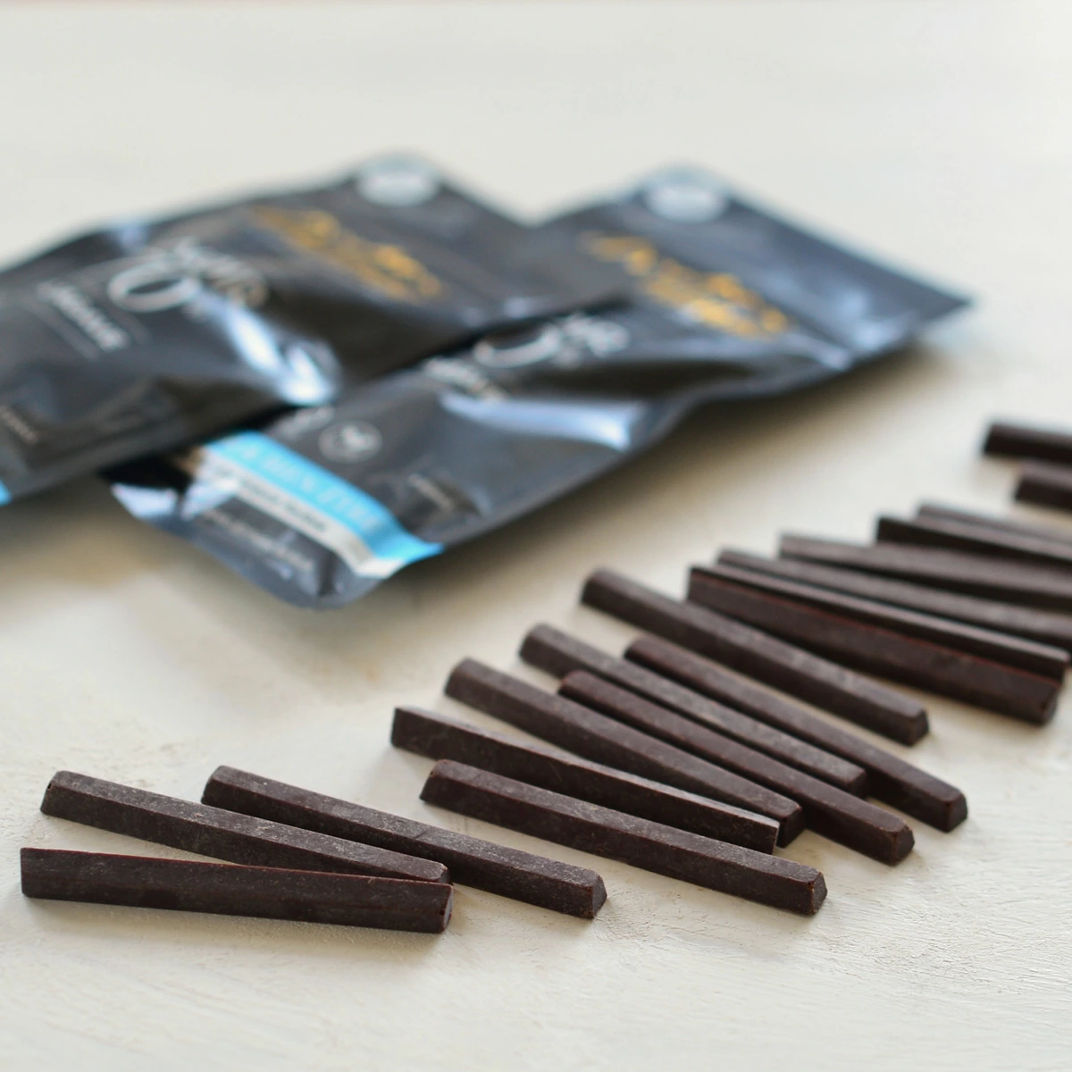 チョコレート ダーデン 有機チョコレートスティック オーガニック 正規品 有機JAS ヴィーガン グルテンフリーフェアトレード カカオ カカオ100% カカオ70% アーモンドミルク アガベ チョコ ココシュガー