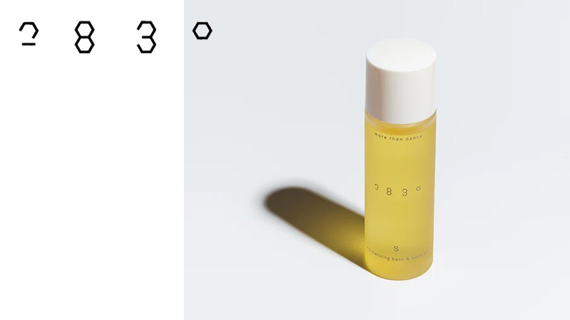 ボディオイル FROMO 2830 リバイタライジング バス＆ボディ オイル (S) 再生 100ml 正規品 ミツロウ配合 自社養蜂 マカデミアナッツ油 ボディケア 保湿 植物性オイル 再生期 エイジングケア バスオイル ヘアオイル 全身用 フローモ ニーハチサンゼロ
