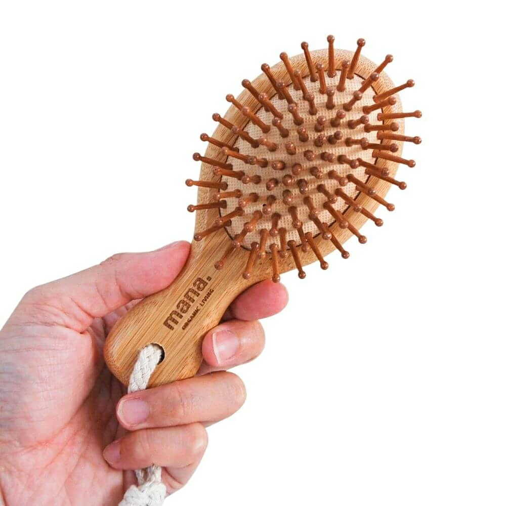 櫛 マナ オーガニックリビング バンブーヘアブラシmini 正規品 竹櫛 竹クシ 竹製ヘアブラシ 孟宗竹 ツヤ髪 頭皮ブラシ 頭皮マッサージ 静電気防止 ヘッドスパ おしゃれ 天然素材 自然素材 mana. ORGANIC LIVING