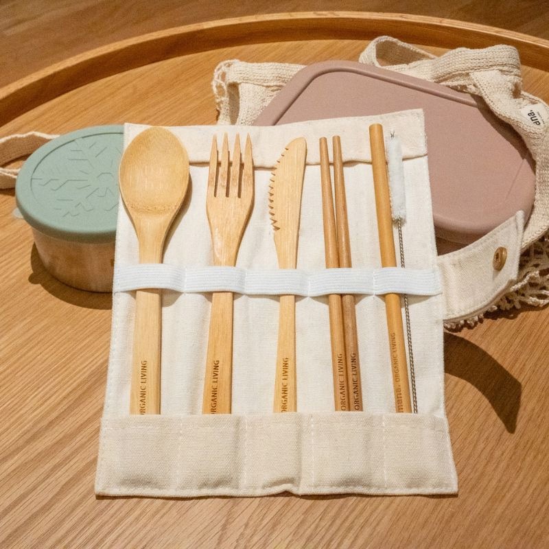携帯用カトラリーセット マナ オーガニックリビング カトラリーセット 7点セット 竹製 正規品 ナチュラル プラスチックフリー オーガニック竹100％ 防腐剤・防虫剤・防カビ剤不使用 自然に還る コンパクト 繰り返し使える 無添加 mana. ORGANIC LIVING