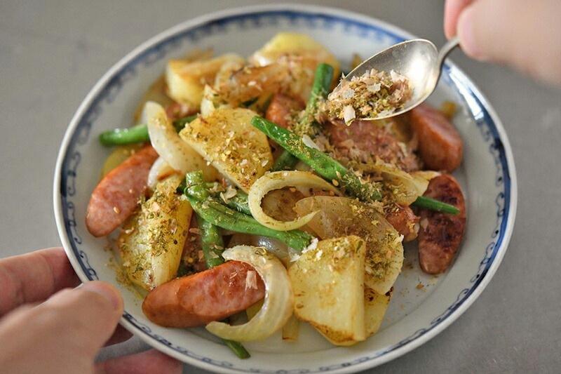 ふりかけ 白ごはん.com 和風カレーふりかけ 25g 正規品 国内産 保存料 無添加   遺伝子組み換え原料不使用 自然 山本佐太郎商店