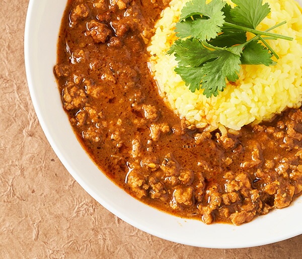 レトルトカレー 第３世界ショップ カレーの壺 レトルトカレー 180g 正規品 保存料 無添加   ノンケミカル 自然 動物性原料・保存料・小麦粉不使用 第三世界ショップ