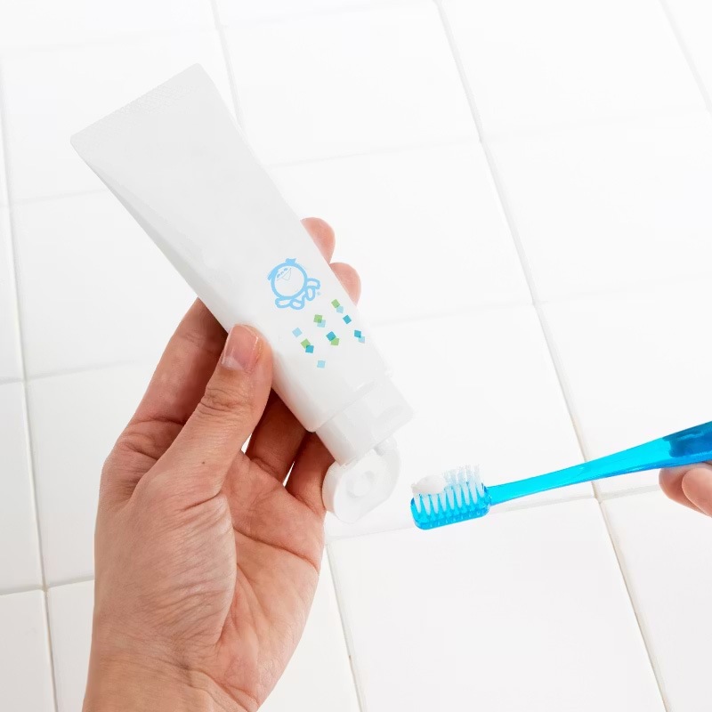 シャボン玉石けん 歯磨き粉 薬用せっけんハミガキ 80g 【シャボン玉石けん】 医薬部外品 正規品 ナチュラル 着色料・酸化防止剤・合成界面活性剤不使用 塩はみがきトゥースペースト ペパーミント