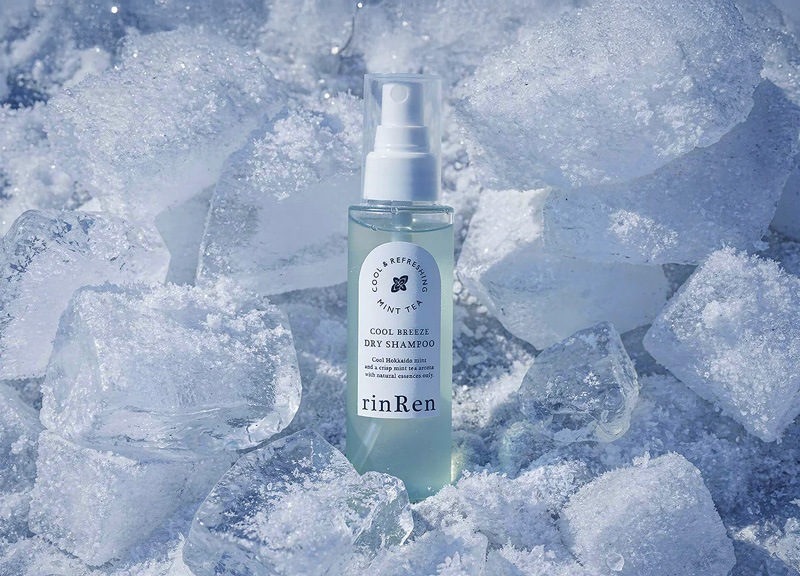 ヘアスプレー 凜恋（リンレン）クールブリーズ ドライシャンプー ミントティー 100mL パウダーイン 正規品 ヘアケア 天然精油 ナチュラル 植物由来成分 ノンシリコン 夏 毛髪補修 紫外線ダメージケア 頭皮ケア べたつきケア ニオイケア 冷感 rinRen