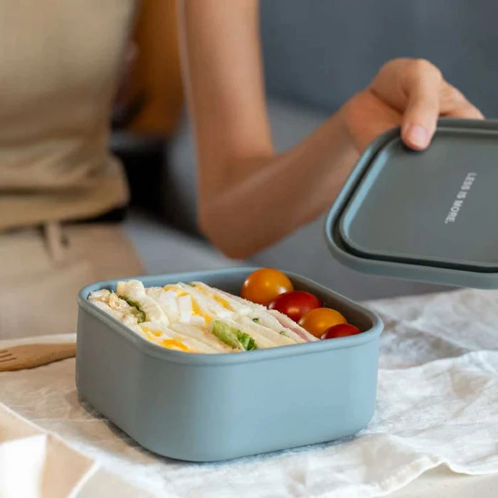 ランチボックス マナ オーガニックリビング シリコンランチボックス 700ml 正規品 弁当箱 シリコン容器 保存容器 電子レンジ対応 オーブン対応 冷凍保存 食洗機対応 BPAフリー プラスチックフリー mana. ORGANIC LIVING