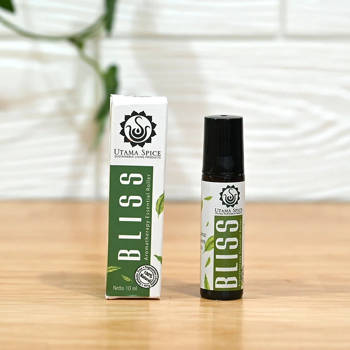 ロールオンアロマ ウタマスパイス ローラーズ 10ml オーガニック 正規品 天然成分 天然精油 アロマオイル 携帯用アロマ ホホバオイル配合 ナチュラルフレグランス UTAMA SPICE