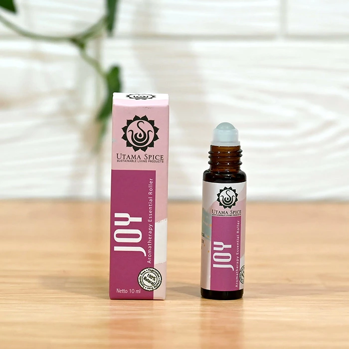 ロールオンアロマ ウタマスパイス ローラーズ 10ml オーガニック 正規品 天然成分 天然精油 アロマオイル 携帯用アロマ ホホバオイル配合 ナチュラルフレグランス UTAMA SPICE