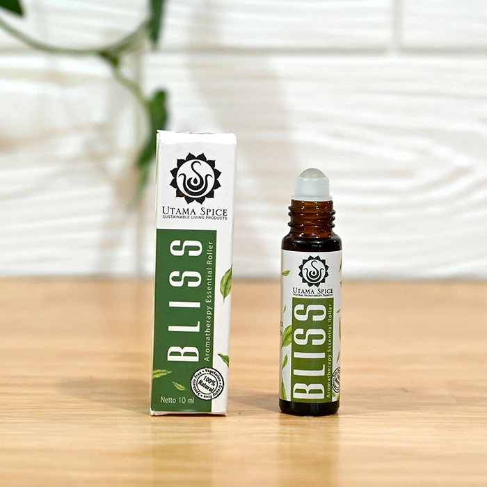 ロールオンアロマ ウタマスパイス ローラーズ 10ml オーガニック 正規品 天然成分 天然精油 アロマオイル 携帯用アロマ ホホバオイル配合 ナチュラルフレグランス UTAMA SPICE