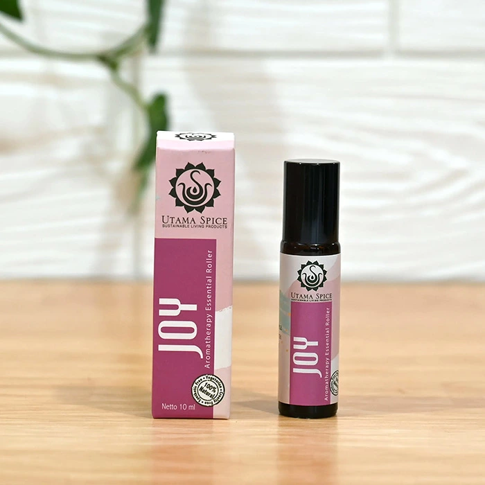 ロールオンアロマ ウタマスパイス ローラーズ 10ml オーガニック 正規品 天然成分 天然精油 アロマオイル 携帯用アロマ ホホバオイル配合 ナチュラルフレグランス UTAMA SPICE