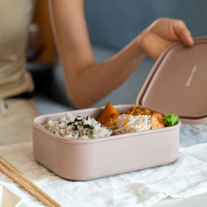 ランチボックス マナ オーガニックリビング シリコンランチボックス 850ml 正規品 弁当箱 シリコン容器 保存容器 電子レンジ対応 オーブン対応 冷凍保存 食洗機対応 BPAフリー プラスチックフリー mana. ORGANIC LIVING