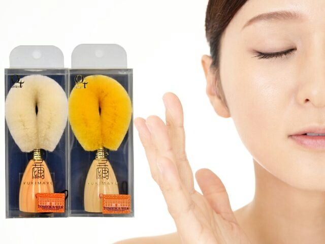 洗顔ブラシ 雪繭 シルク 洗顔 ブラシ 生糸１００％ 無添加 正規品 天然 ナチュラル ノンケミカル 自然 毛穴汚れ