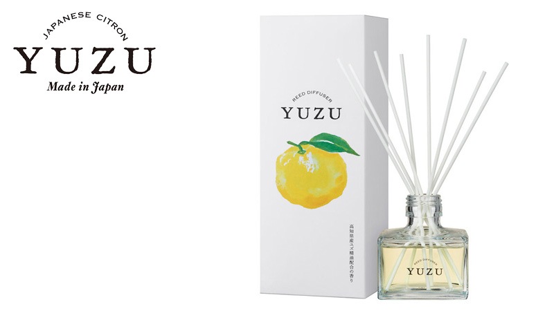 リードディフューザー 高知県産YUZU リードディフューザー 120mL 芳香持続期間約2～2.5ヶ月 購入金額別特典あり 正規品 日本製 天然 ナチュラル 高知県産柚子 もぎたてゆずの香り ユズ精油 デイリーアロマジャパン フィトンチッド ユーカリ精油 植物由来消臭成分