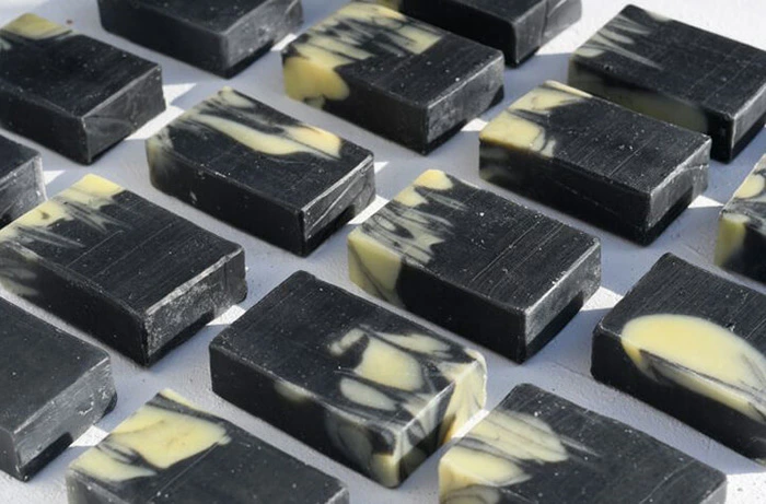 石鹸 無添加 MOONSOAP ムーンソープ ヘンプチャコールソープ 100g オーガニック 正規品 石けん(顔・あたま・髪・からだ用) ) 洗顔料 洗顔石けん 天然 ナチュラル ノンケミカル 自然