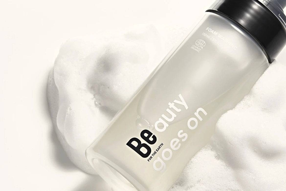洗顔フォーム Be（ビー） Beフェイスウォッシュ 150mL 正規品 オーガニック 天然由来100％ 洗顔 泡洗顔 毛穴汚れ うるおい 保湿 敏感肌 有機 オーガニック ヤシ由来 アミノ酸系洗浄成分 カミツレ発酵エキス コメ・クワ麹発酵エキス