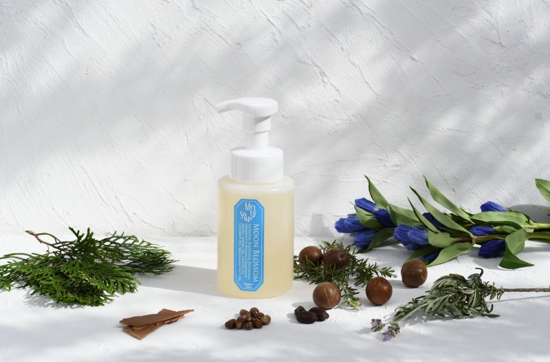 石鹸 シャンプー ノンシリコン MOONSOAP ムーンソープ メルティソープムーンブロッサム トラベル 60ml オーガニック 無添加 正規品 低刺激 ノンパラベン シャンプー ナチュラル