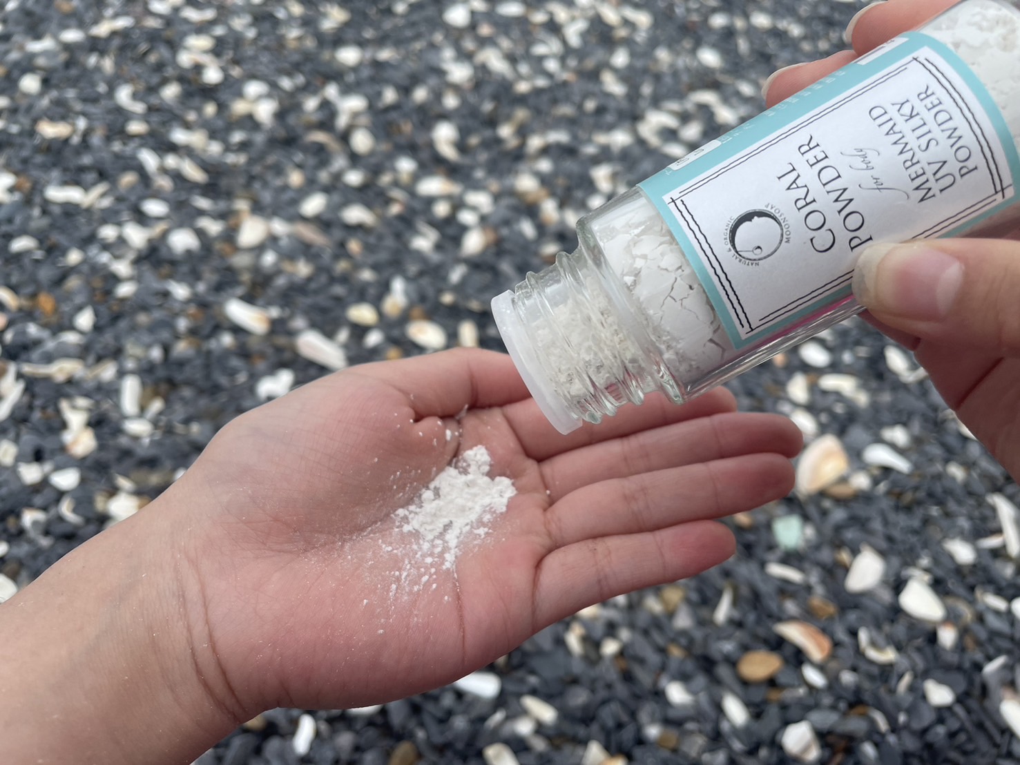 ボディパウダー MOONSOAP ムーンソープ マーメイドＵＶシルキーパウダー 70ml サンゴパウダー コメデンプン UV オーガニック 無添加 正規品 低刺激 天然成分のみ ナチュラル