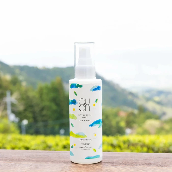 化粧水 QUON クオン 初摘みミスト2026 150mL オーガニック 正規品 ミスト化粧水 フェイスミスト 茶葉エキス 大和茶 天然由来100％ ナチュラルコスメ 国産コスメ 日本製 クレコス