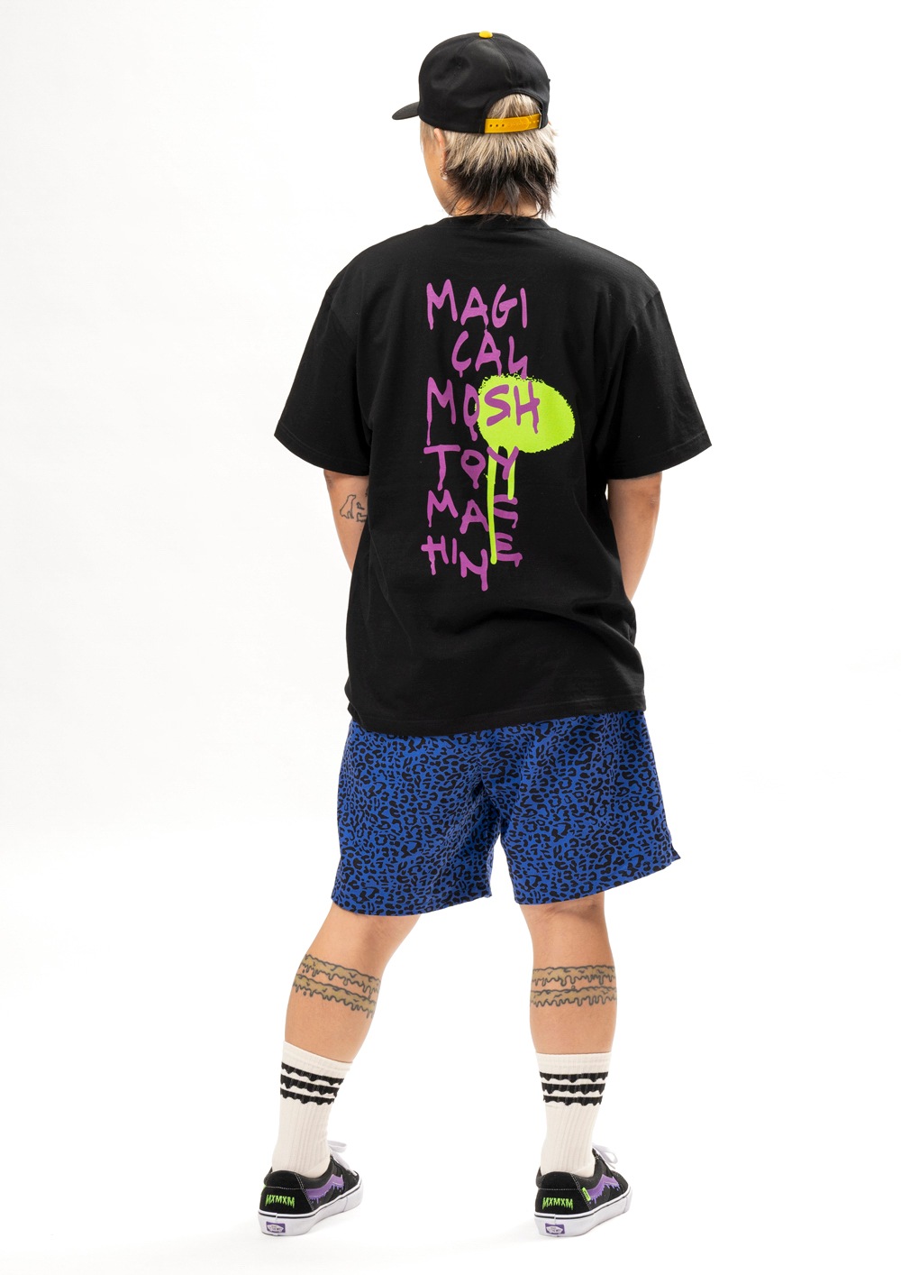 予約・5月納期] TOY MACHINE x MxMxM “MMM FIST” TEE | ALL ITEMS