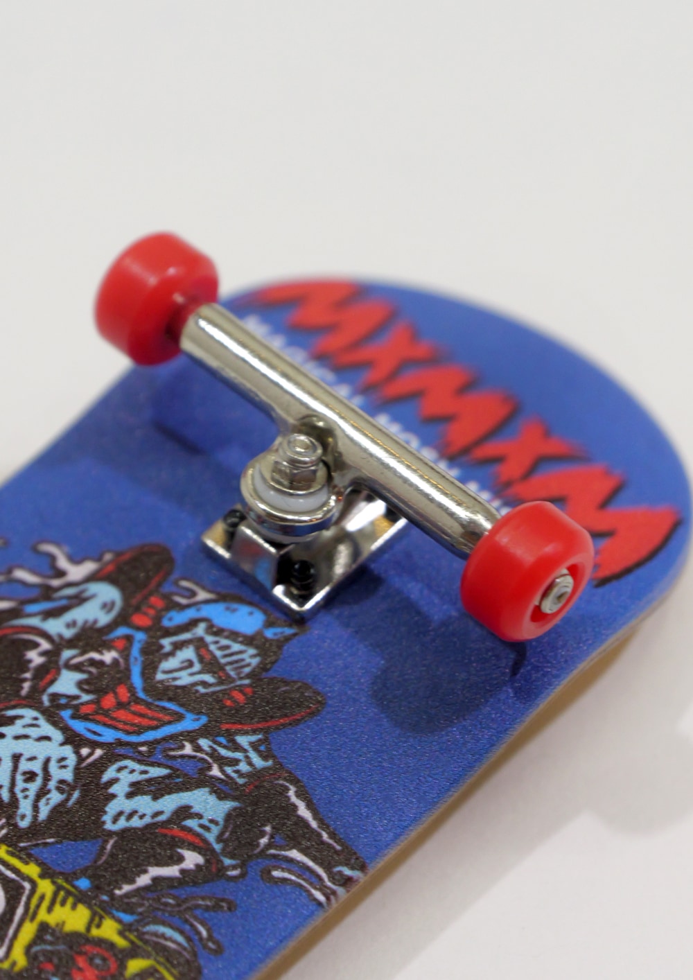 MxMxM ロビンマスク スケートボード デッキ 新品未使用 マモミ スケボー MxMxM - undiscovered
